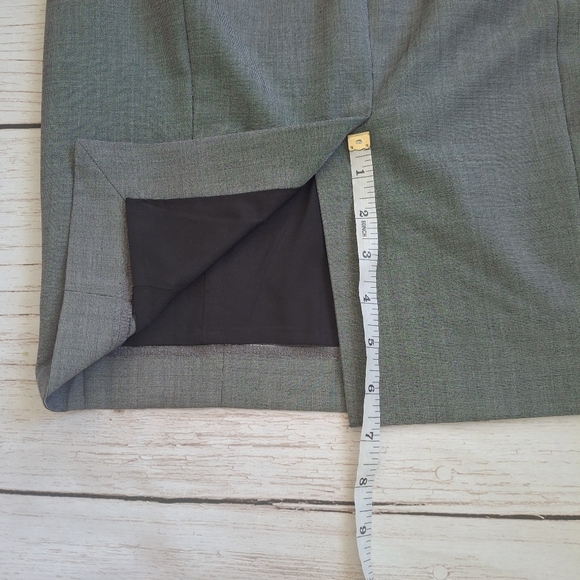 RW&CO Grey Pencil Skirt Size 6 Classic Office Wear - Picture 9 of 12